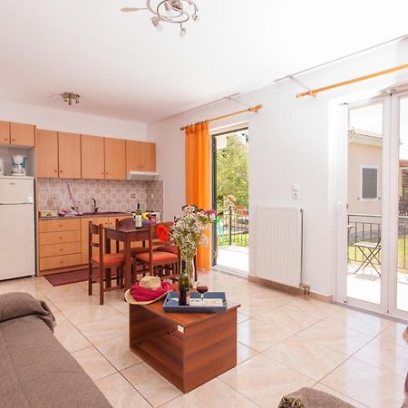 Cozy Apartments In City'S Suburbs Λευκάδα Εξωτερικό φωτογραφία
