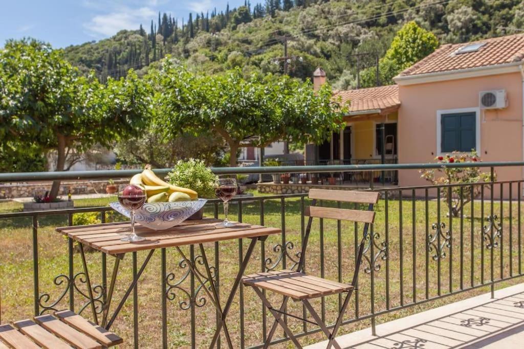 Cozy Apartments In City'S Suburbs Λευκάδα Εξωτερικό φωτογραφία